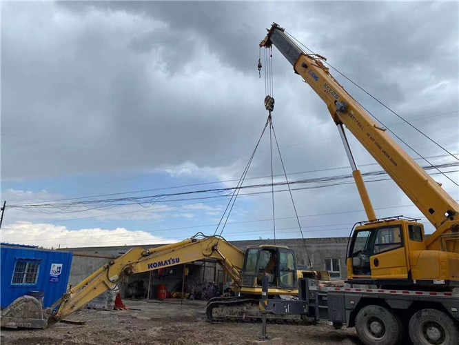 石楼县25吨吊车的工作半径是多少？